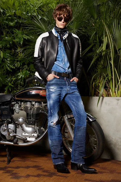 Look 37